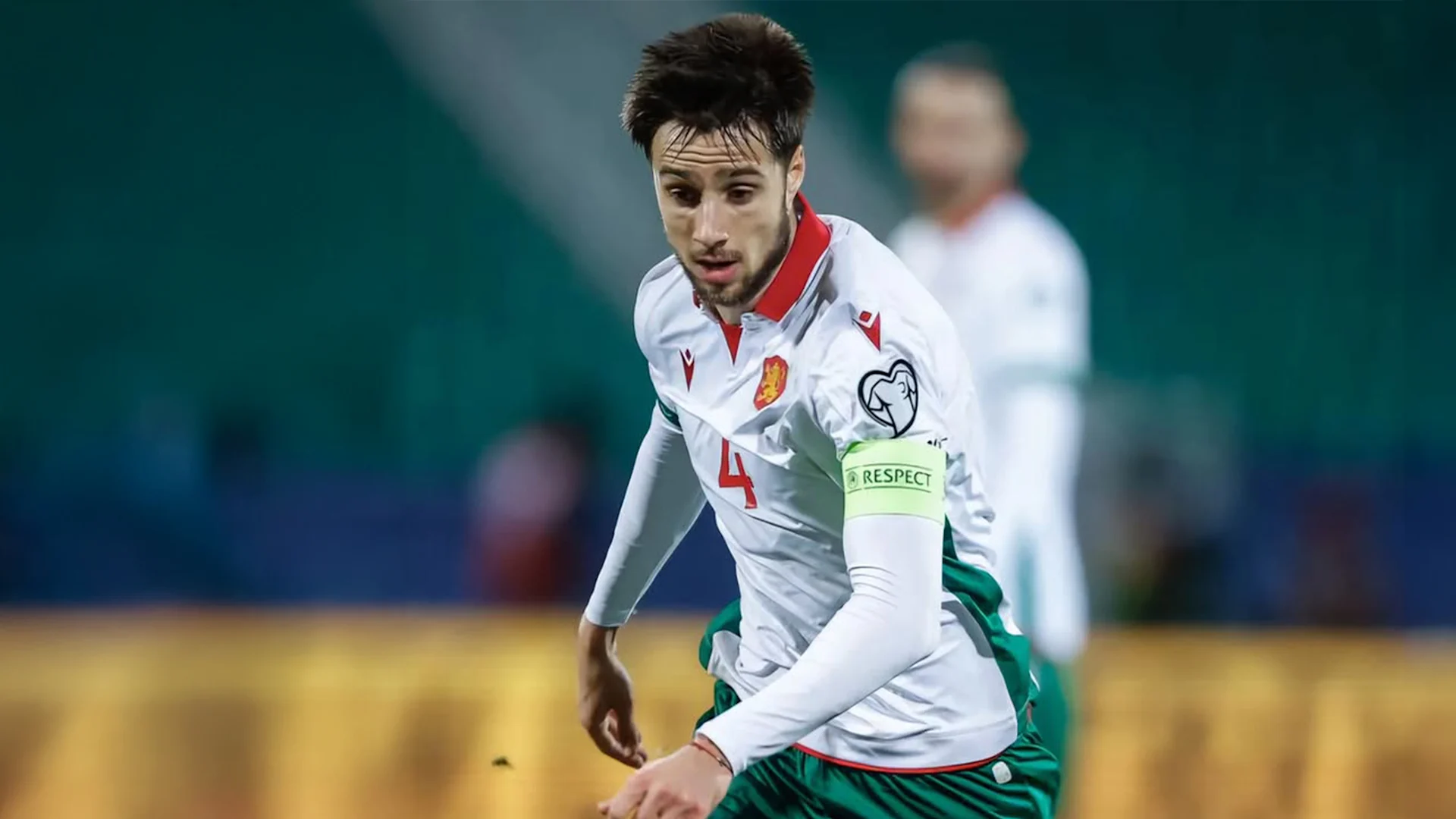 格鲁耶夫在保加利亚战胜格鲁吉亚的胜利中获得第27次国家队出场