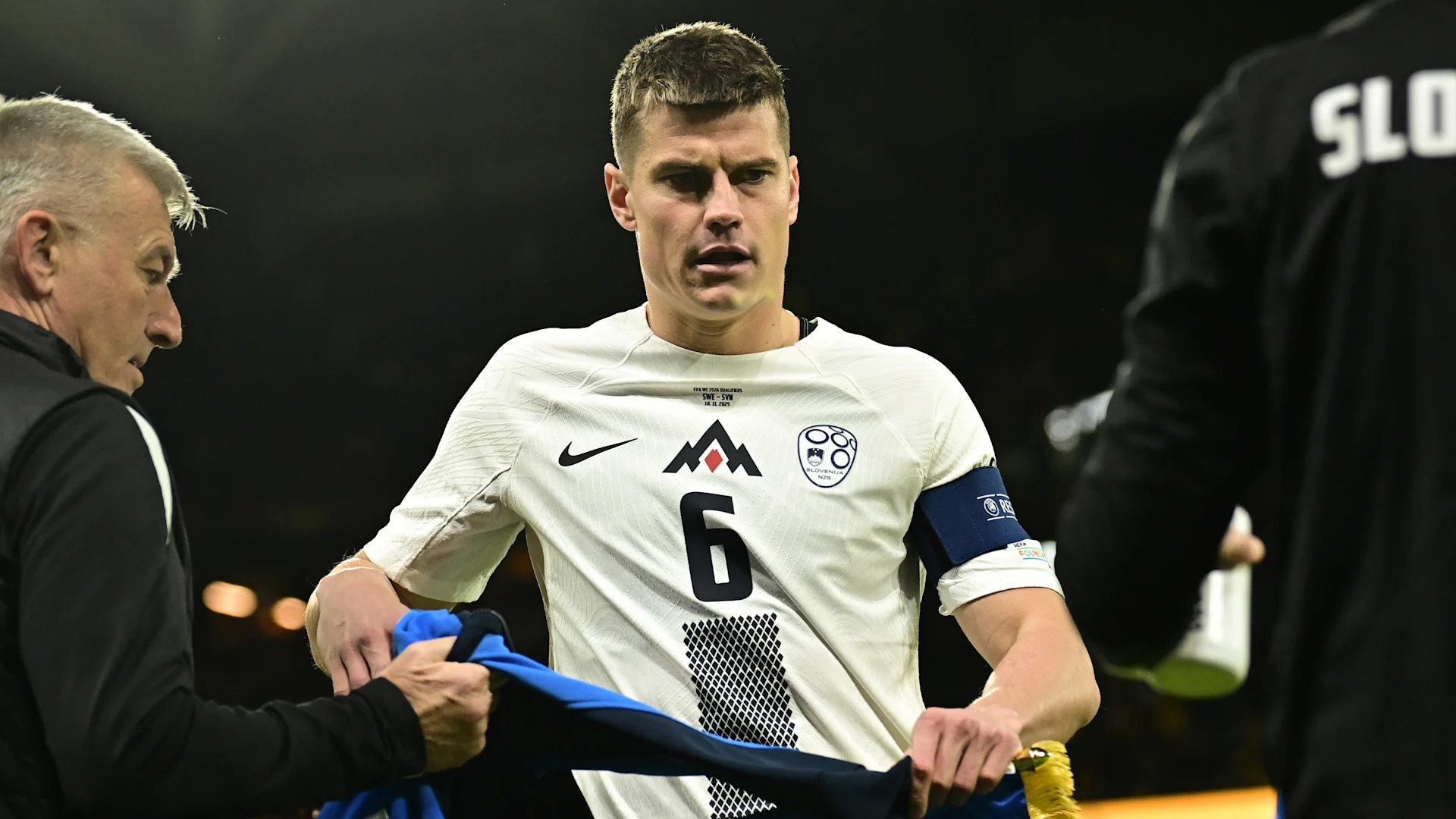 比约尔与古德蒙德松在斯洛文尼亚与瑞典的激烈平局中正面交锋