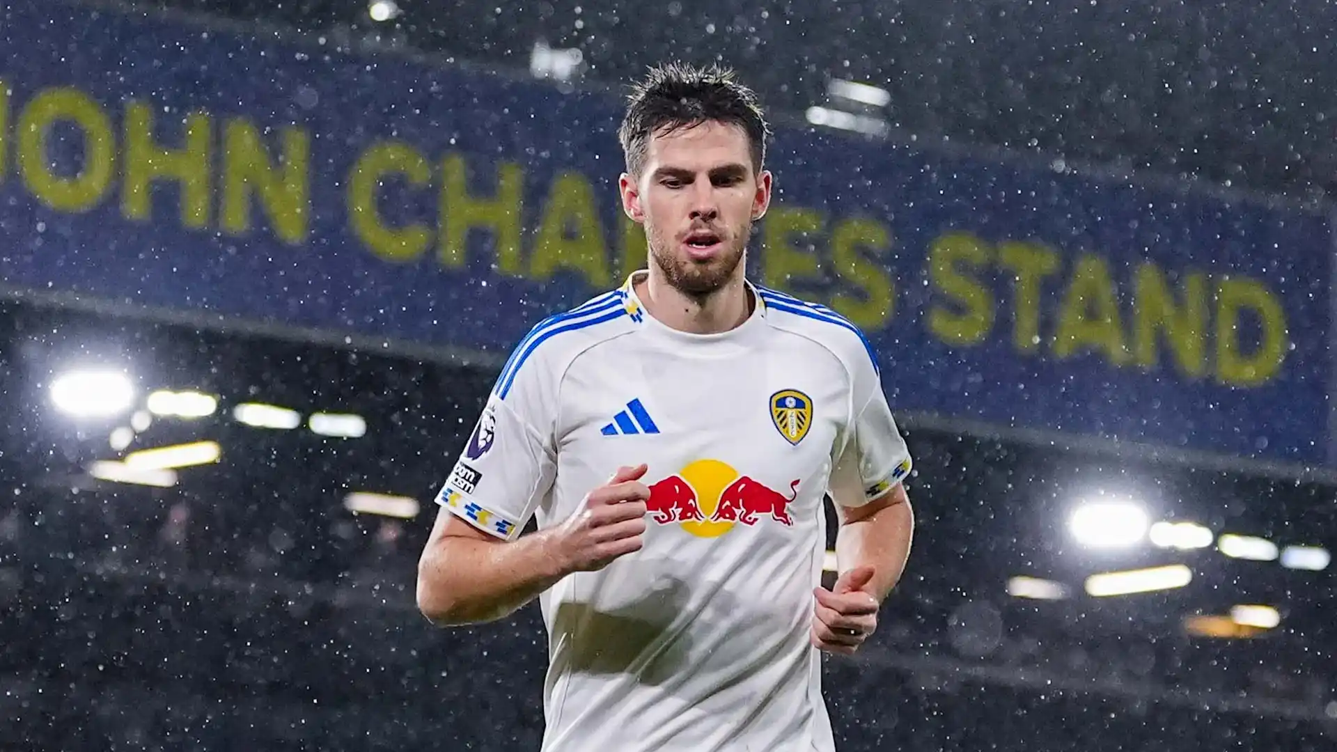  斯塔赫闪耀全场，球迷投票选他为利物浦与利兹联惊心动魄战役中的海信最佳球员